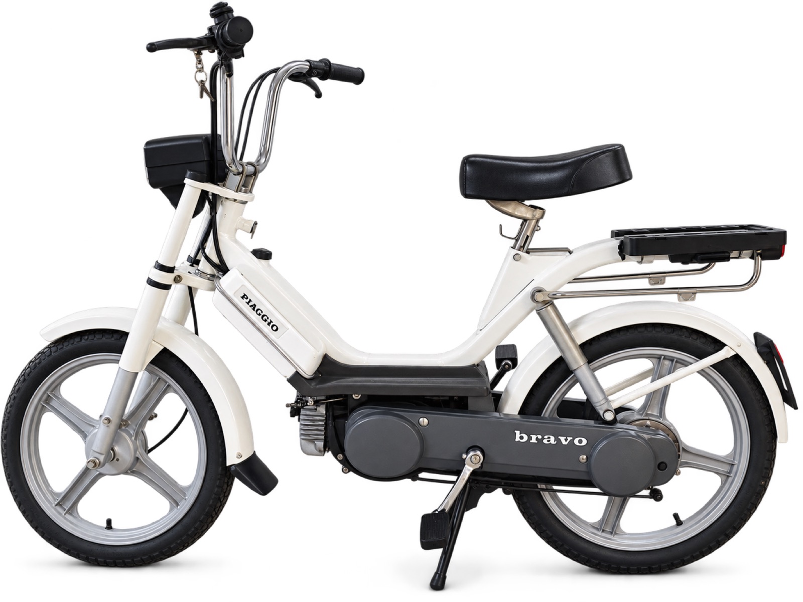 Piaggio Bravo bianco del 1984 per eventi vintage